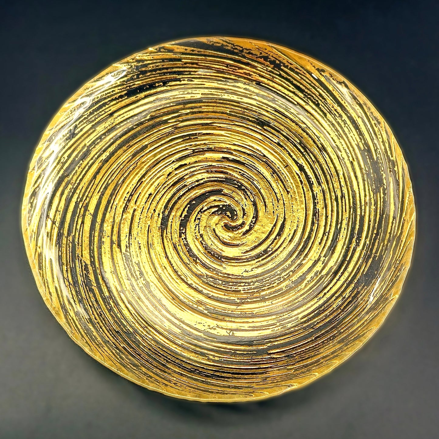 VOLUTE Gilded Glass Salad Plate