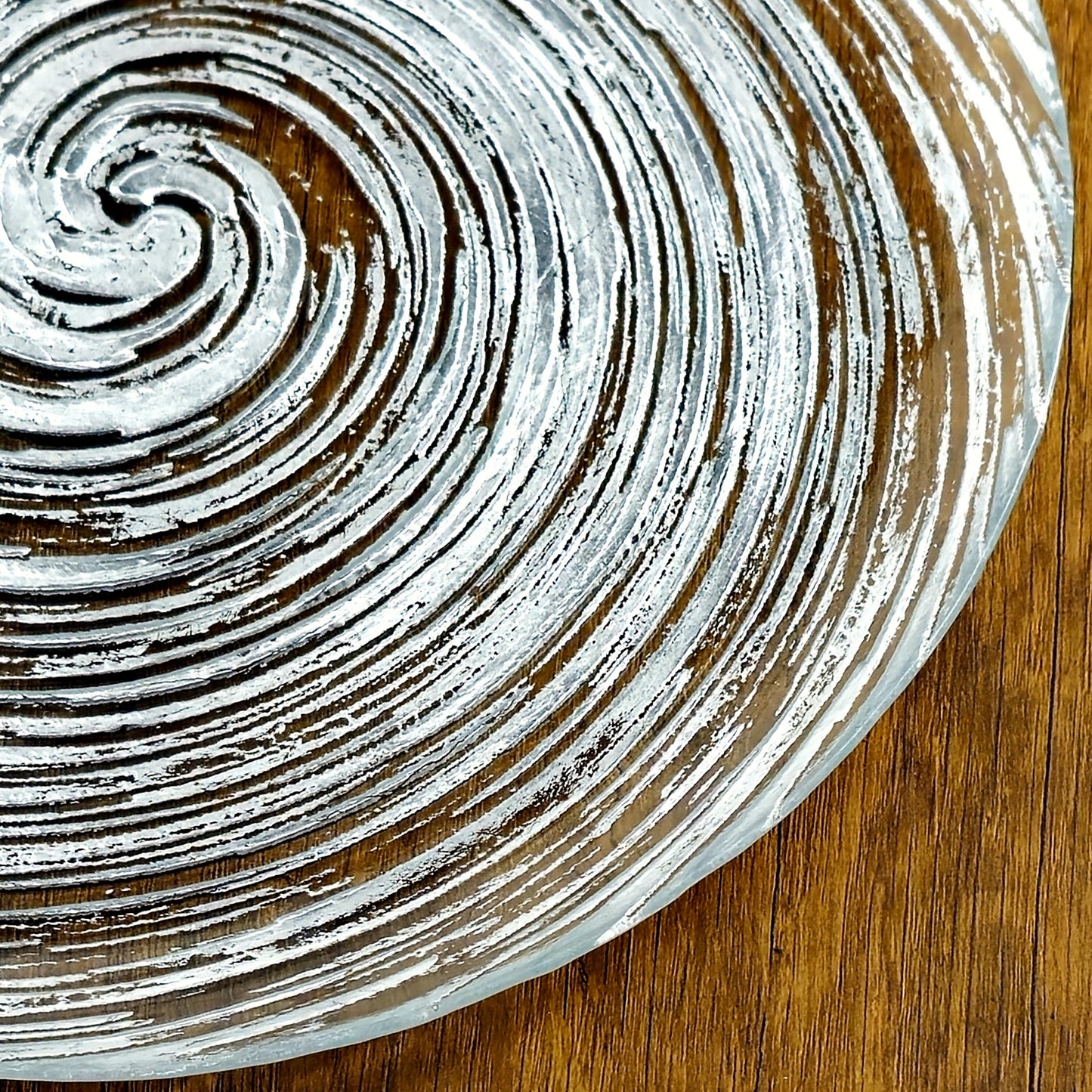 VOLUTE Gilded Glass Salad Plate
