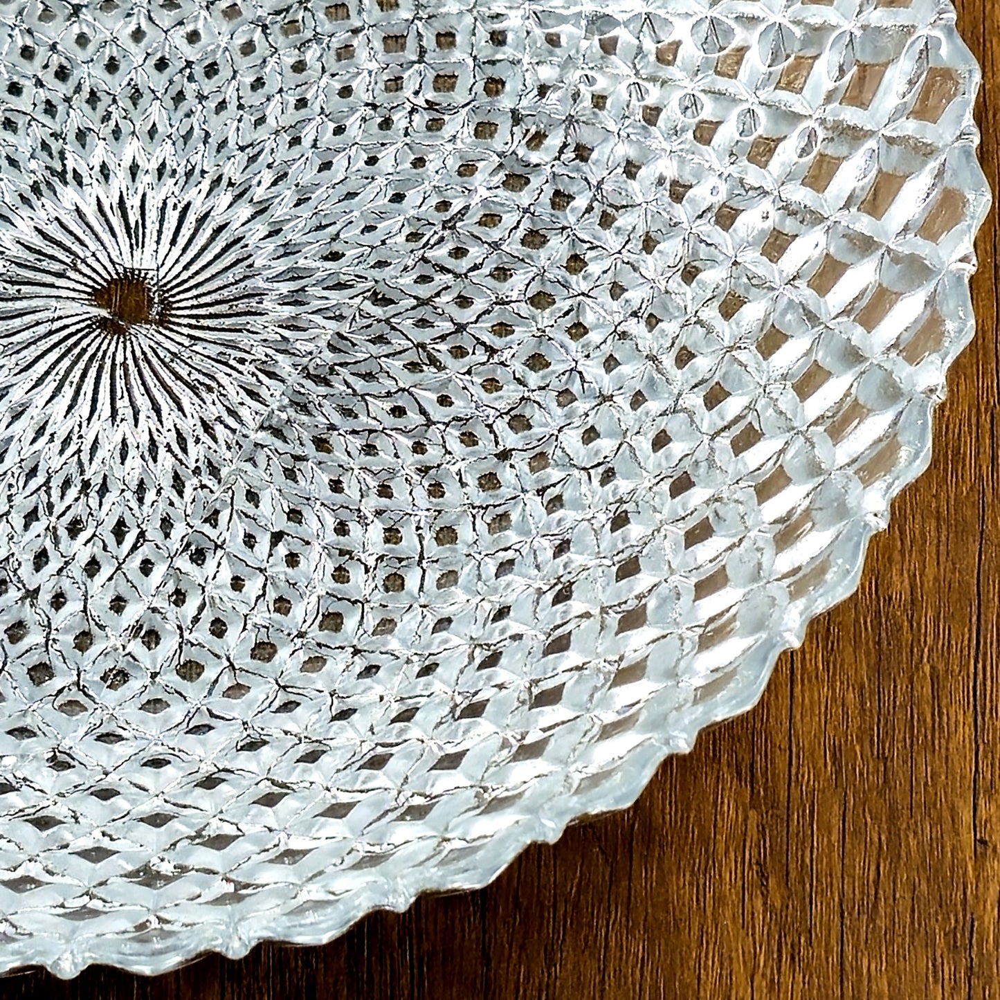 PAVO Gilded Glass Soup Plate