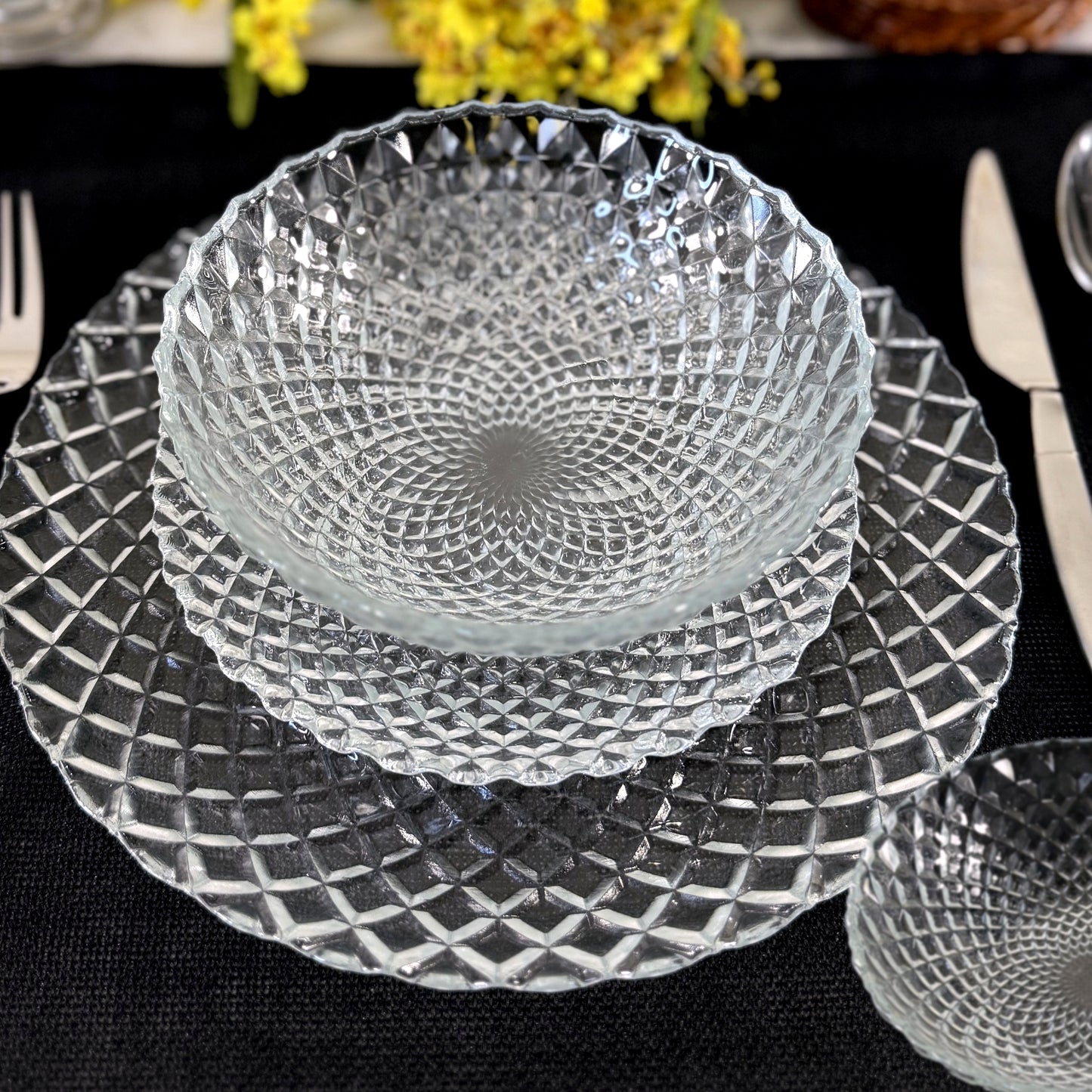 PAVO Glass Dinnerware Set