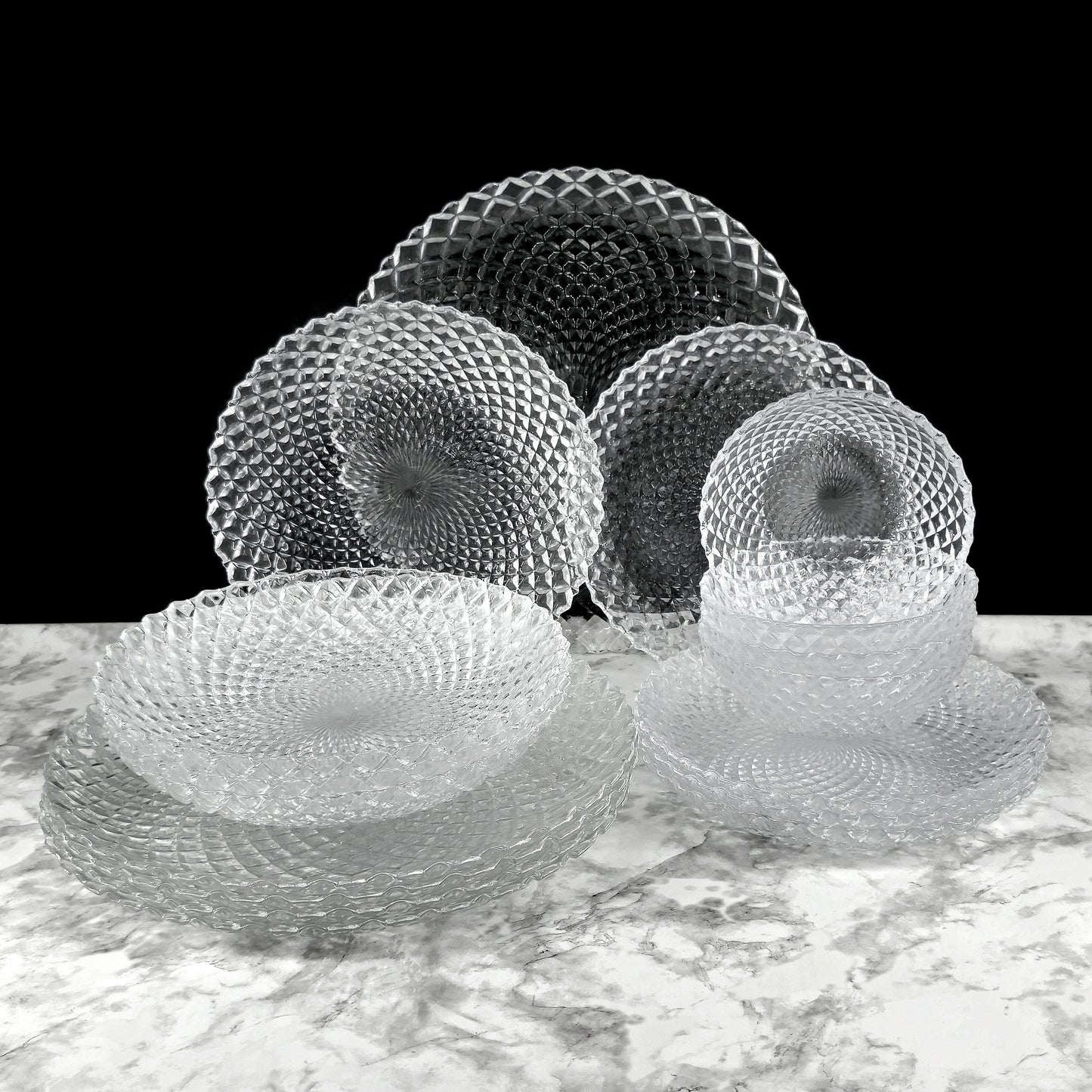PAVO Glass Dinnerware Set