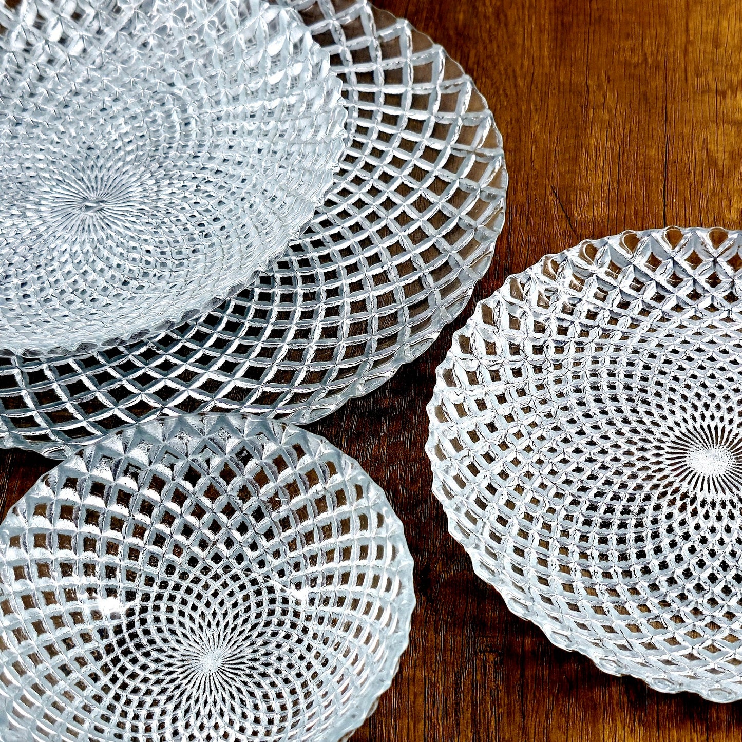 PAVO Gilded Glass Dinnerware Set