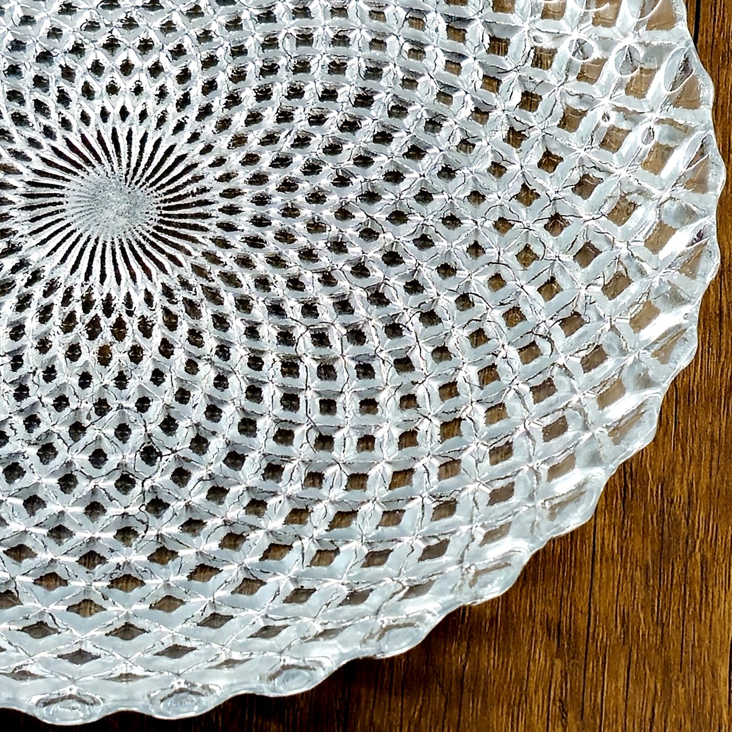 PAVO Gilded Glass Dinnerware Set